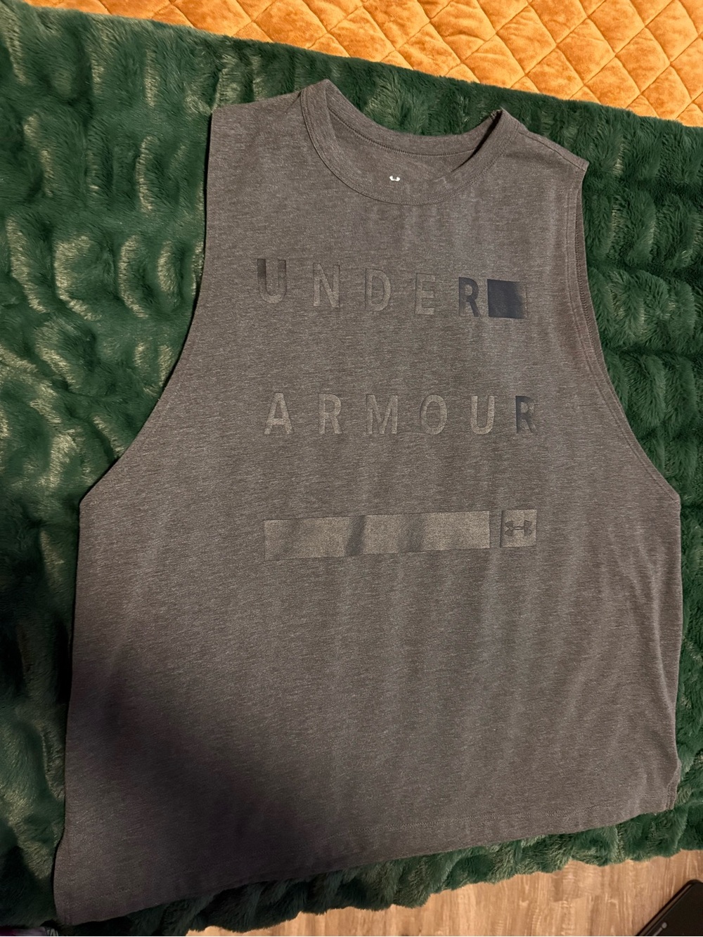 LG Under Armour Black Heather Athletic Tee